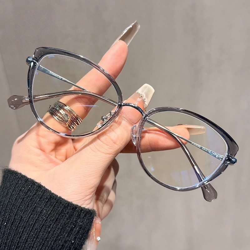 EYORA Small Frame Cat Eye Fash - Women'S Fashion Glasses With Clear Lenses のレビューと価格