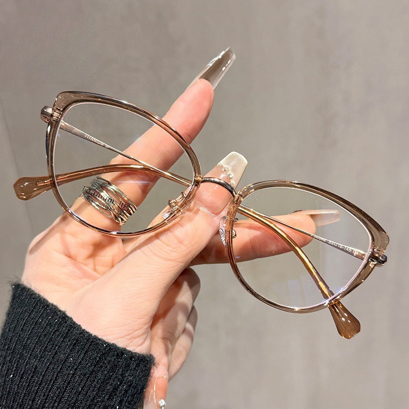 EYORA Small Frame Cat Eye Fash - Women'S Fashion Glasses With Clear Lenses のレビューと価格